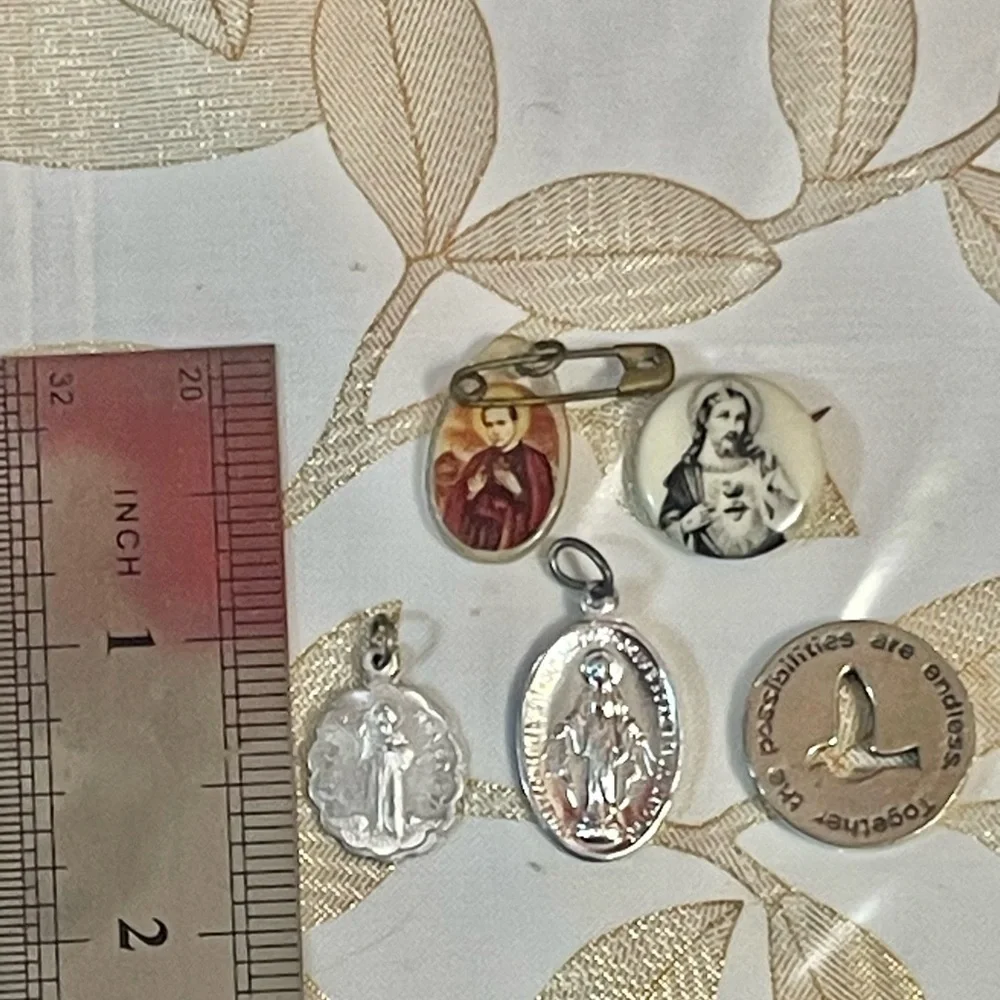 VTG Lot Of 5 Religious Christian’s Medals Pendant Catholic saints #1